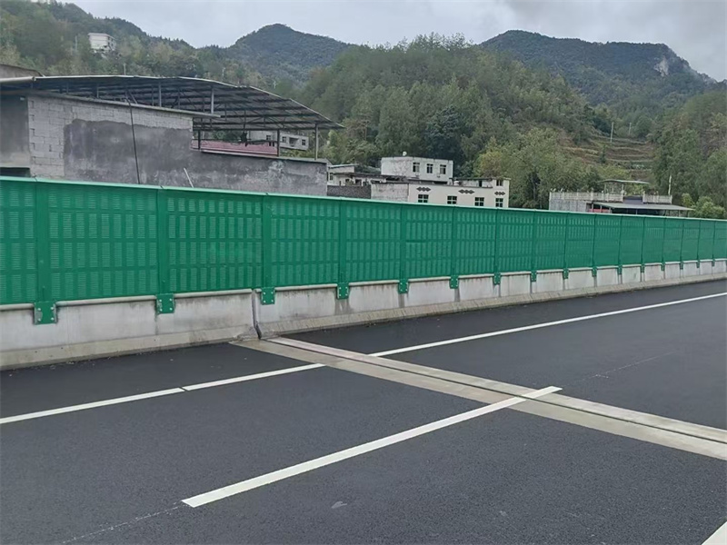 高速公路声屏障