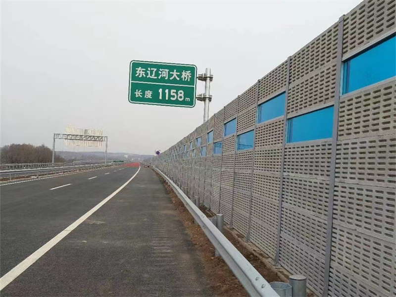 直立型声屏障