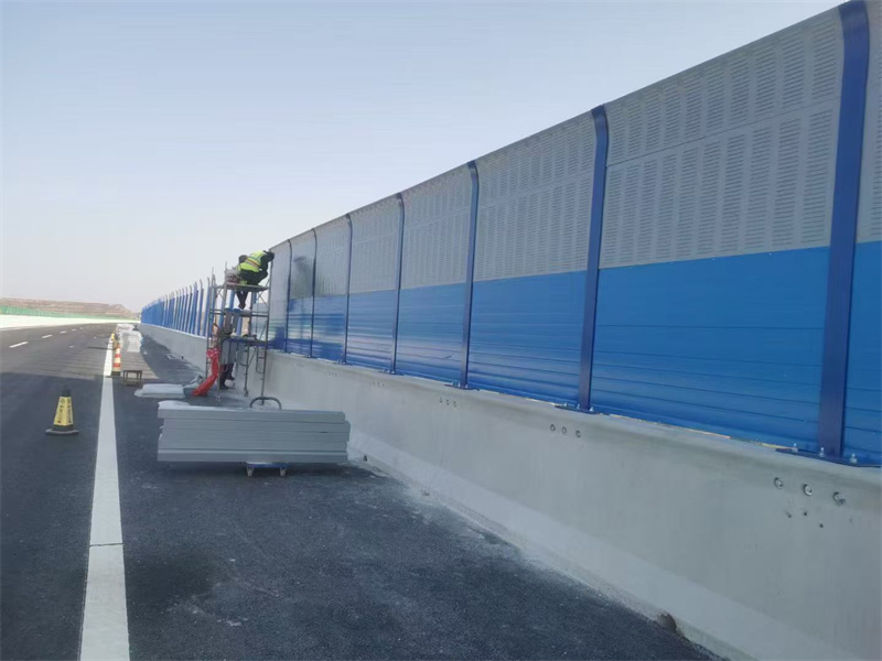 高速公路声屏障