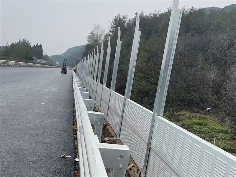 高速公路声屏障