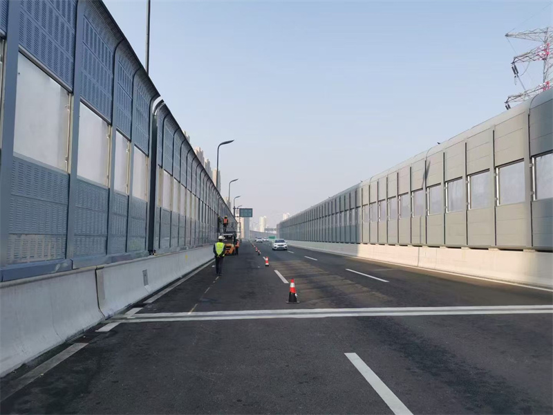 城市道路声屏障