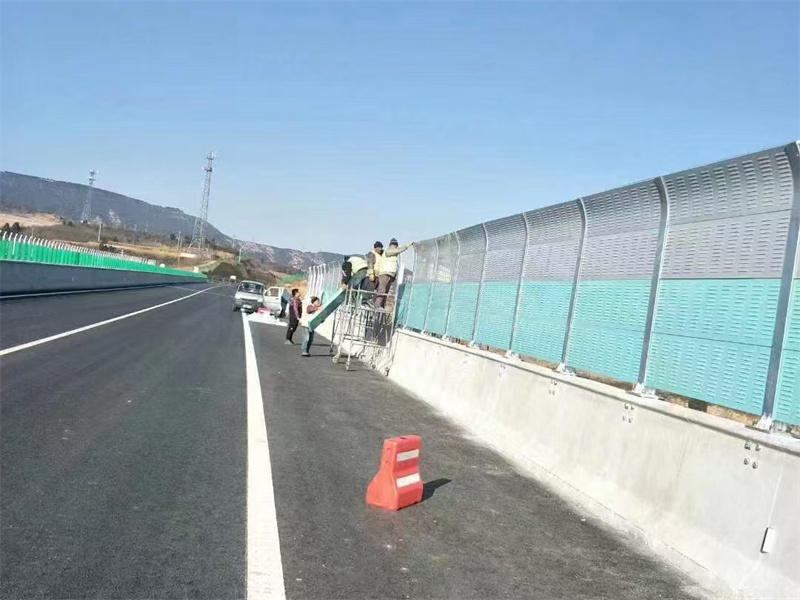 高速公路声屏障